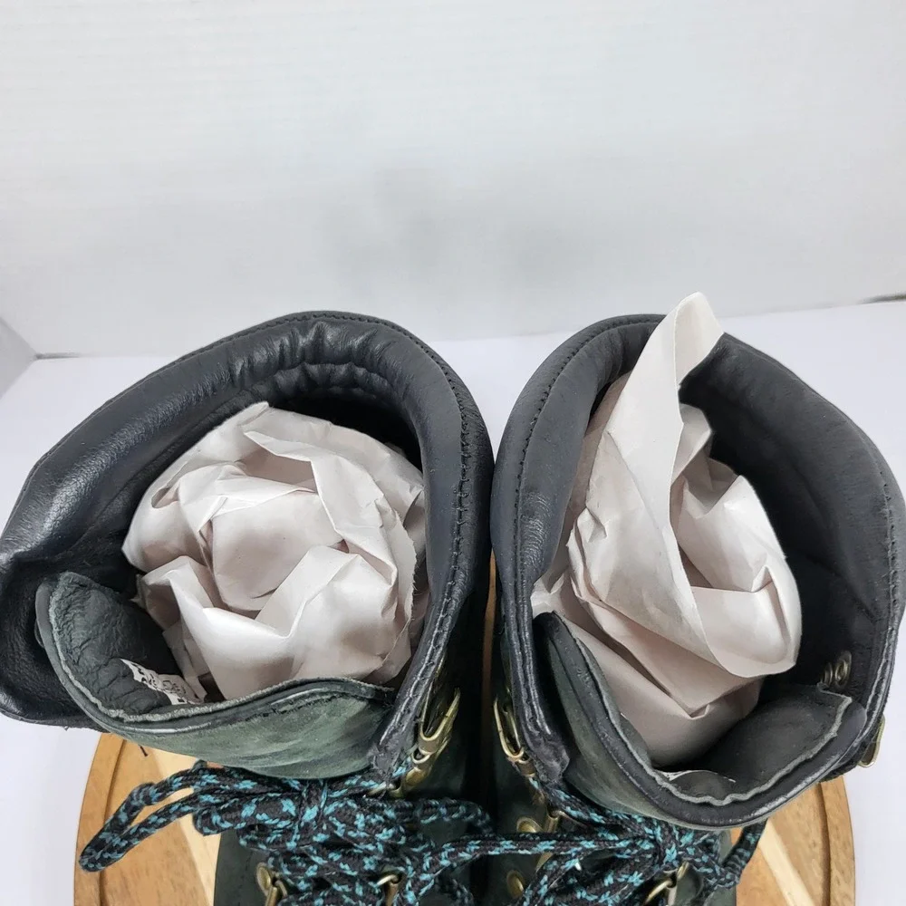 Sorel Joan of Arctic Wedge II Women 8 Green Waterproof Nubuck‎ LL5333-011
